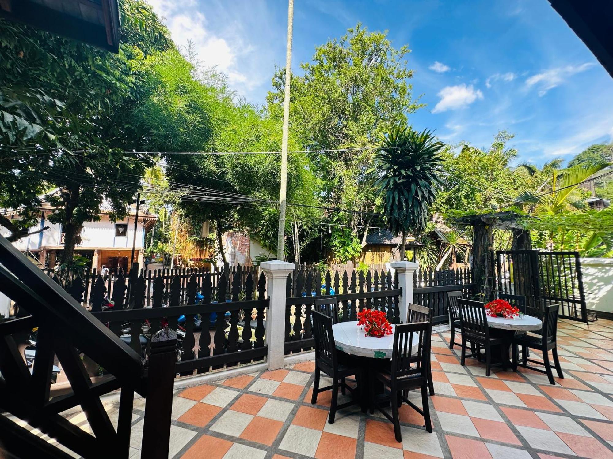 Thatsaphone Hotel Luang Prabang Luaran gambar